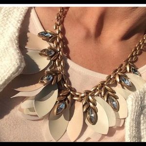 Stella and Dot Birdie Necklace